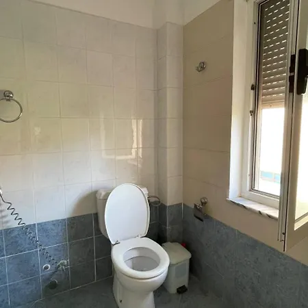 Near Apartamento Durrës